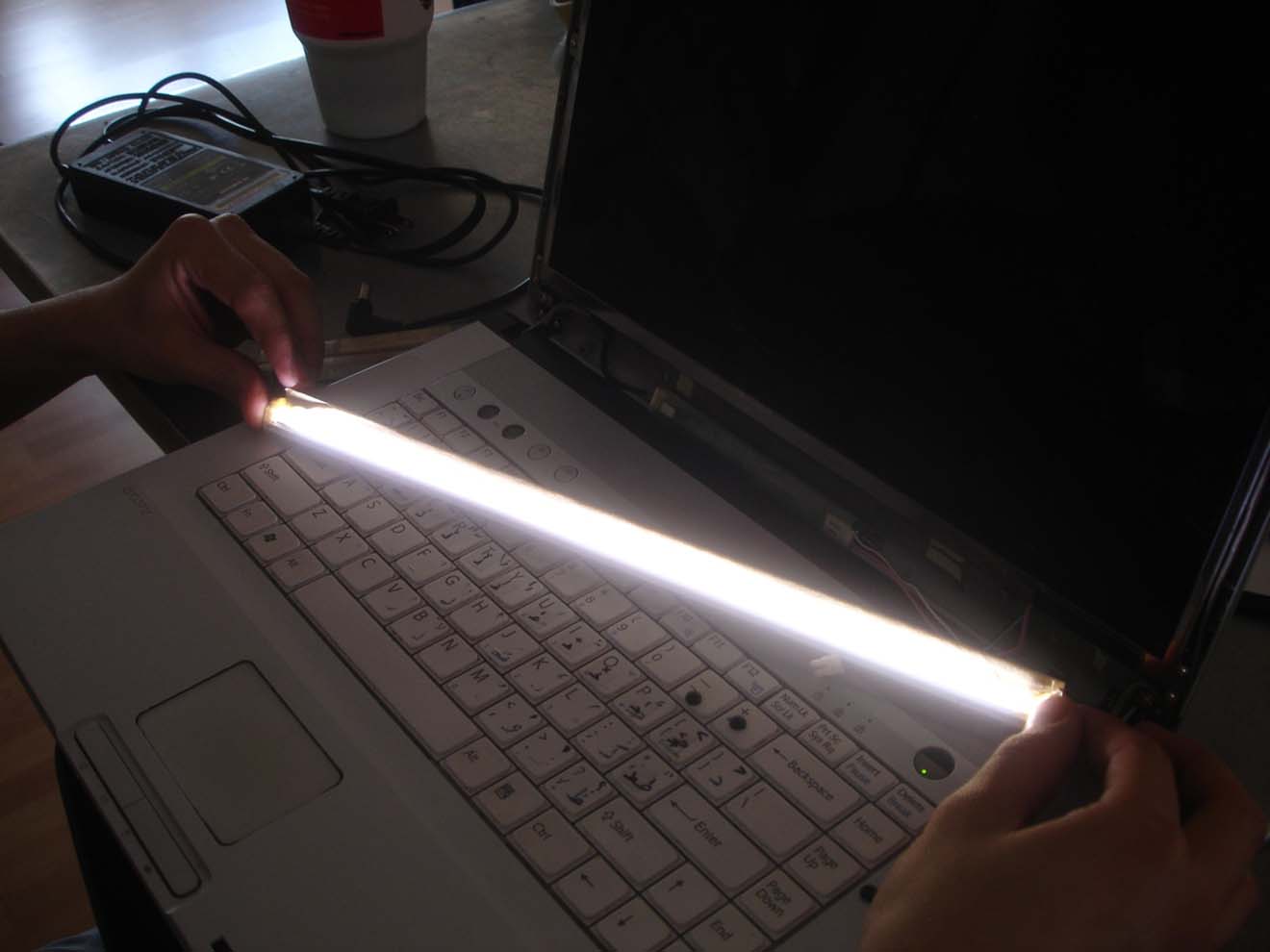 Замена и ремонт подсветки экрана ноутбука в Новоалтайске